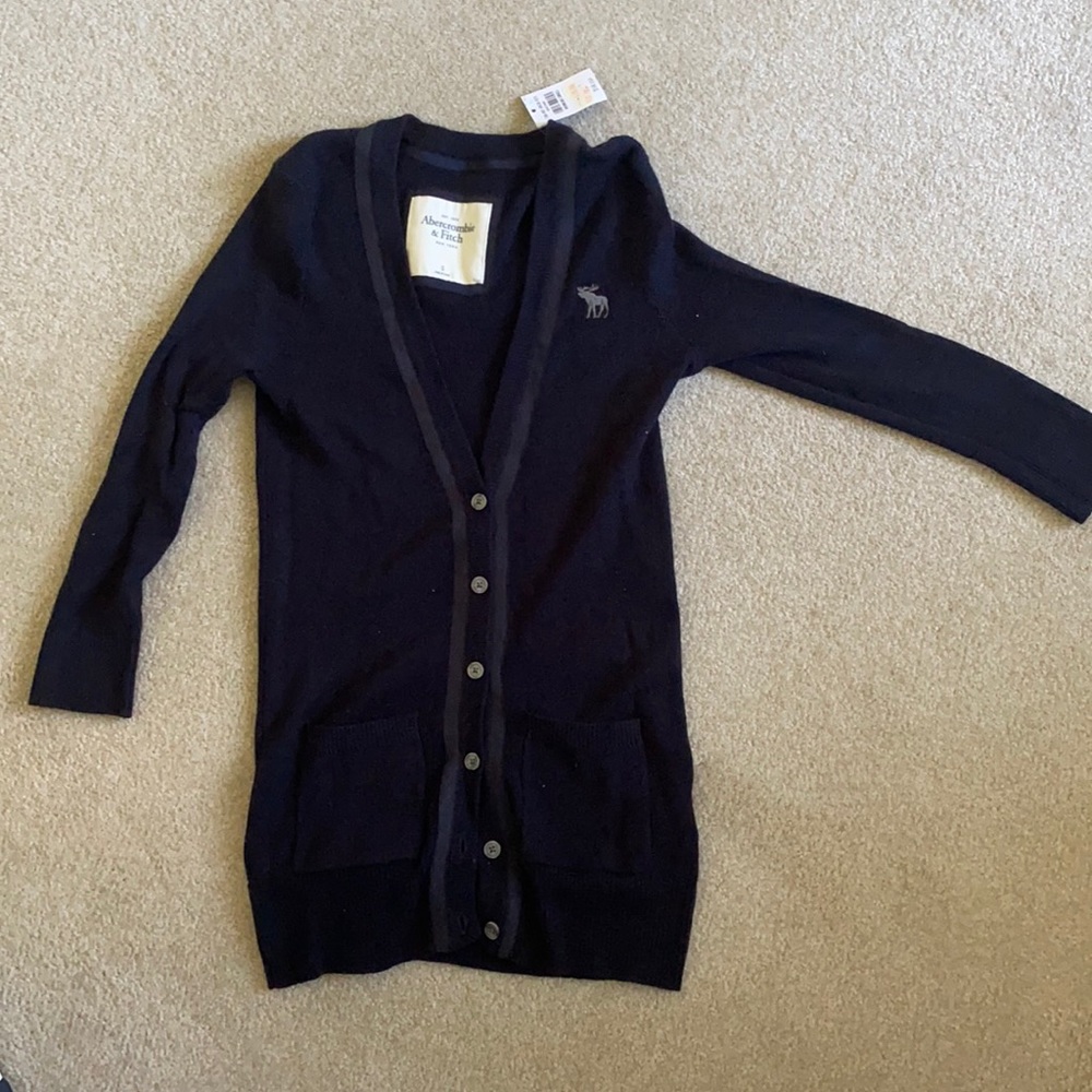 Abercrombie & Fitch -NWT ladies S, navy cardigan